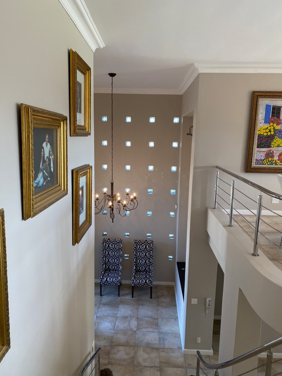 3 Bedroom Property for Sale in Country Club Western Cape